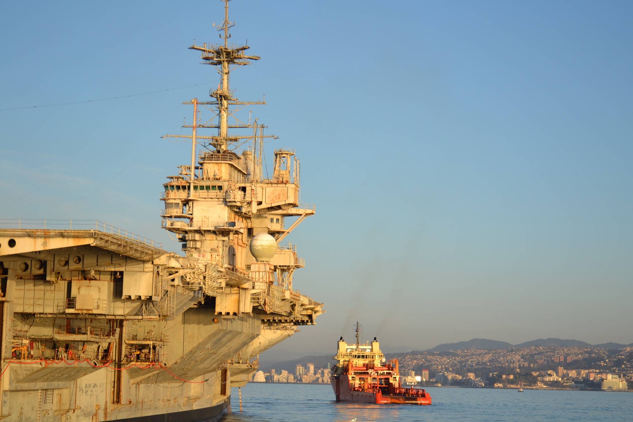 AGUNSA assisted in the passage through Chilean Waters the aircraft carrier “USS Independence”
