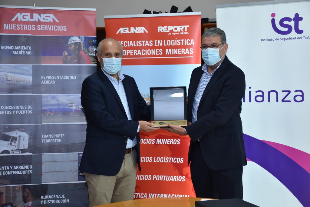 AGUNSA executive is awarded with the “2020 Executive Career Recognition on Life Safety”