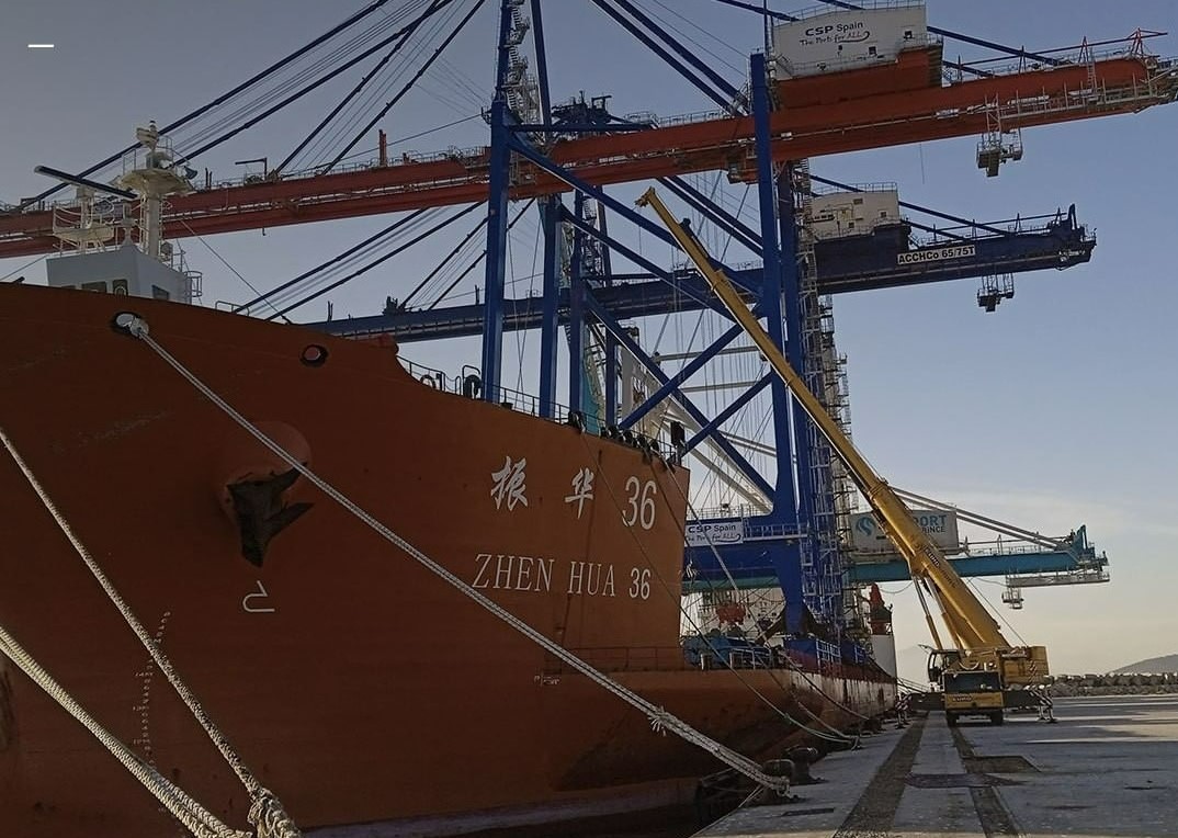 AGUNSA Europa atiende Nave en Puerto de Algeciras.