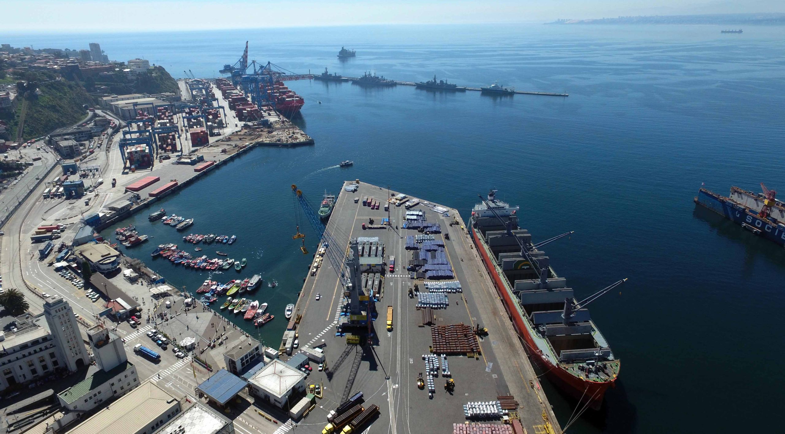 AGUNSA lidera proceso de licitación del Espigón de Valparaíso.