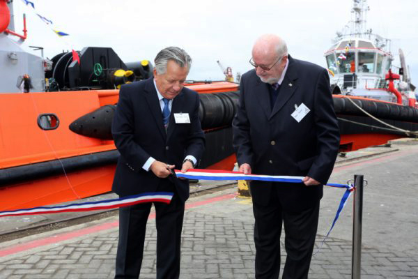 CPT Towage realiza bautizo de sus dos nuevos remolcadores en Terminal Portuario Valparaíso.